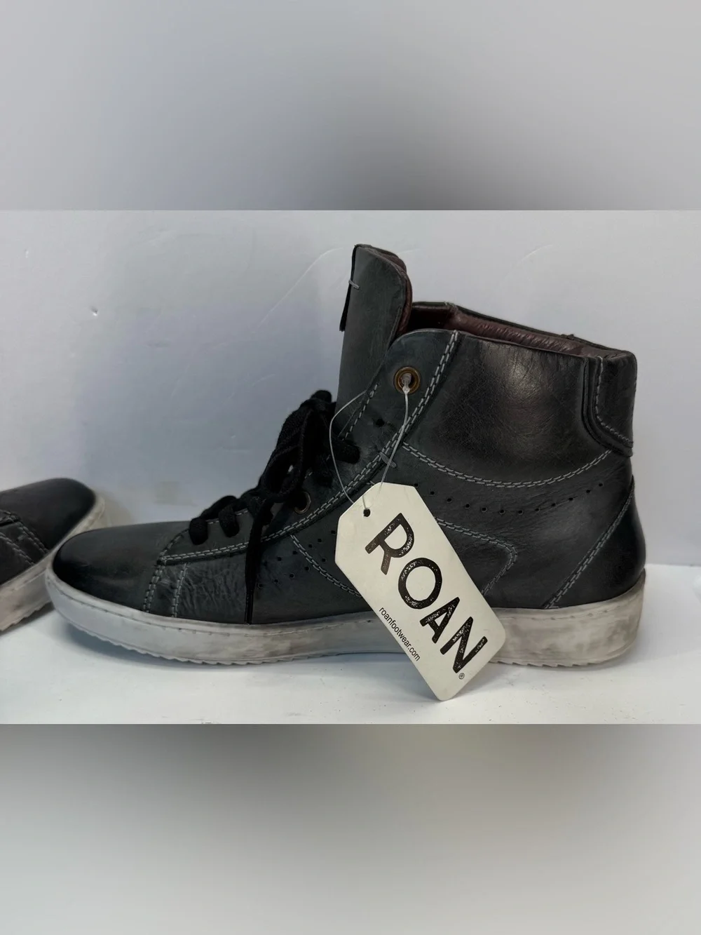 NWT Roan Roost Men's Black High-Top Leather Sneakers with Lace-Up Closure 9.5